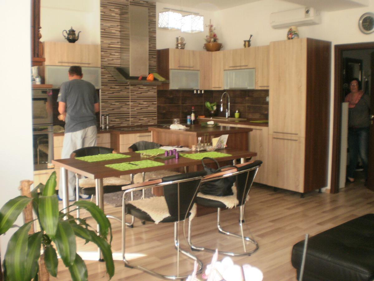 Aki - 2 +Kk Apartment Brno Exterior photo